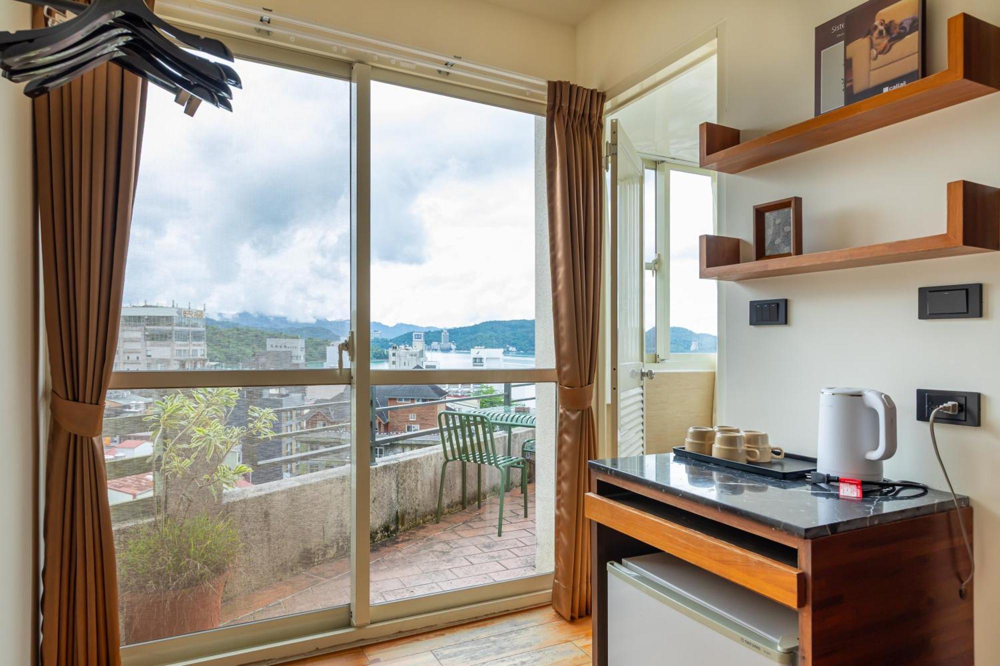 Sun Moon Lake Itathao Vacation Inn With Elevator Yuchi Exterior foto