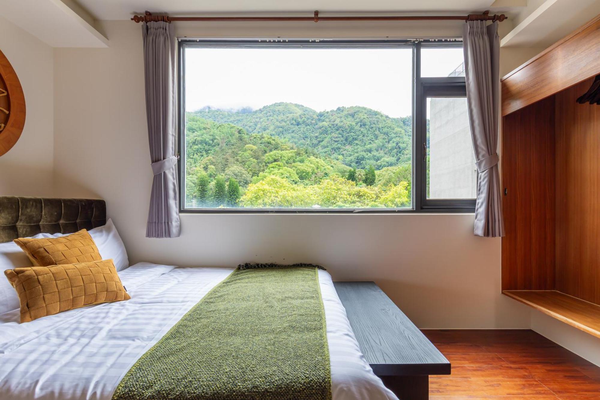 Sun Moon Lake Itathao Vacation Inn With Elevator Yuchi Exterior foto